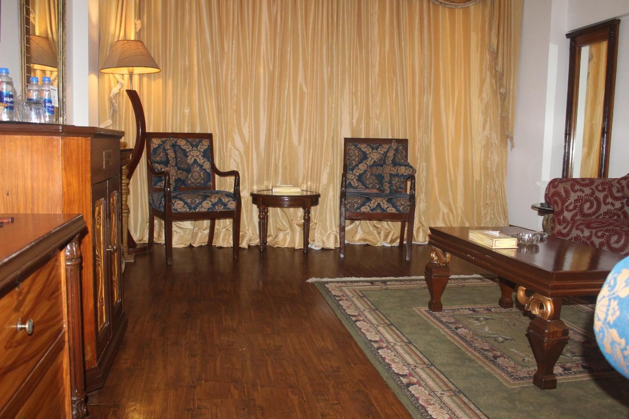 Mehran Hotel Karachi Esterno foto
