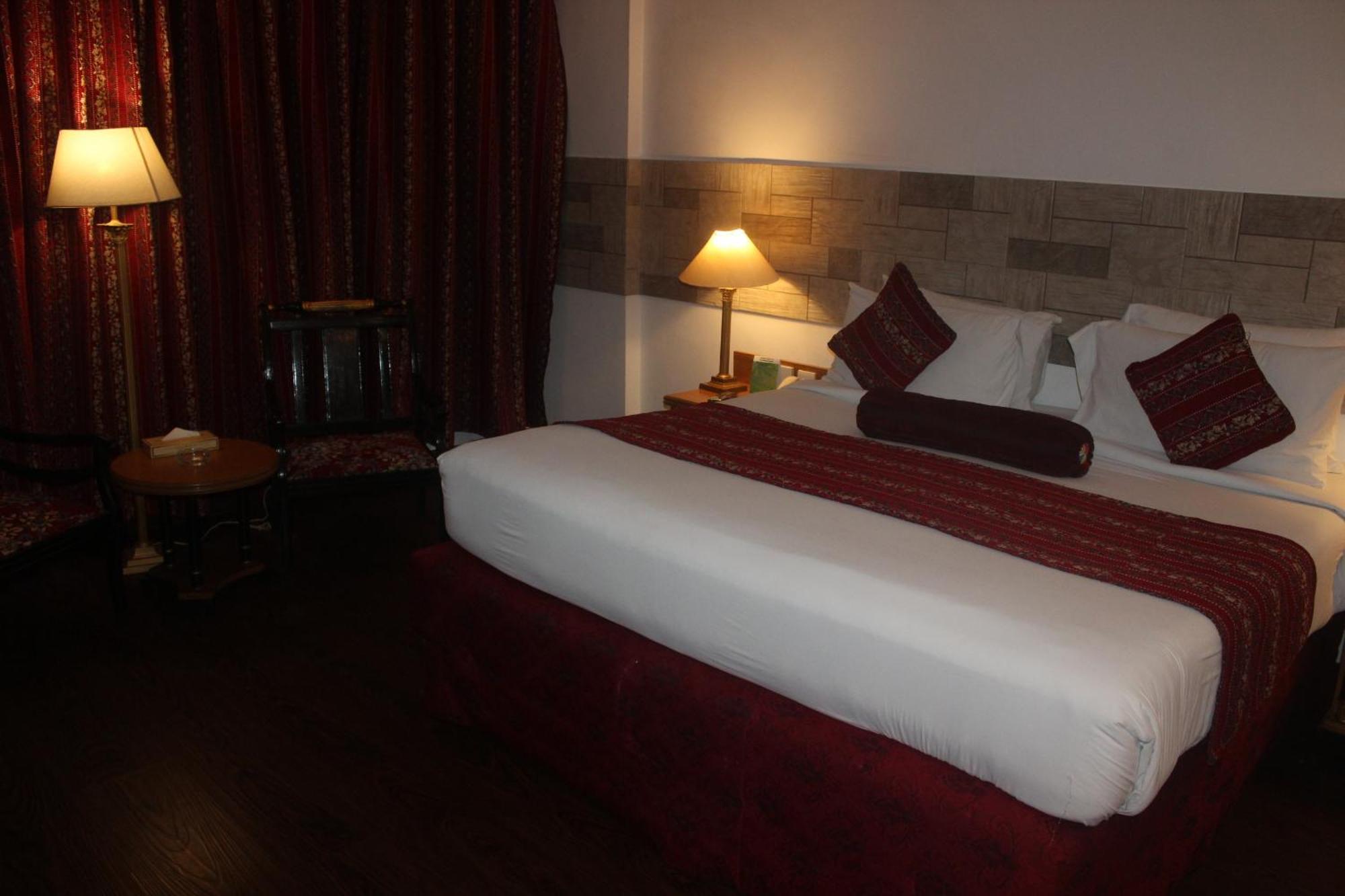 Mehran Hotel Karachi Esterno foto