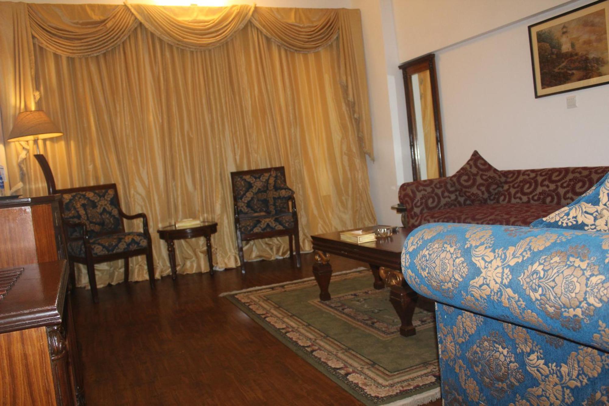Mehran Hotel Karachi Esterno foto