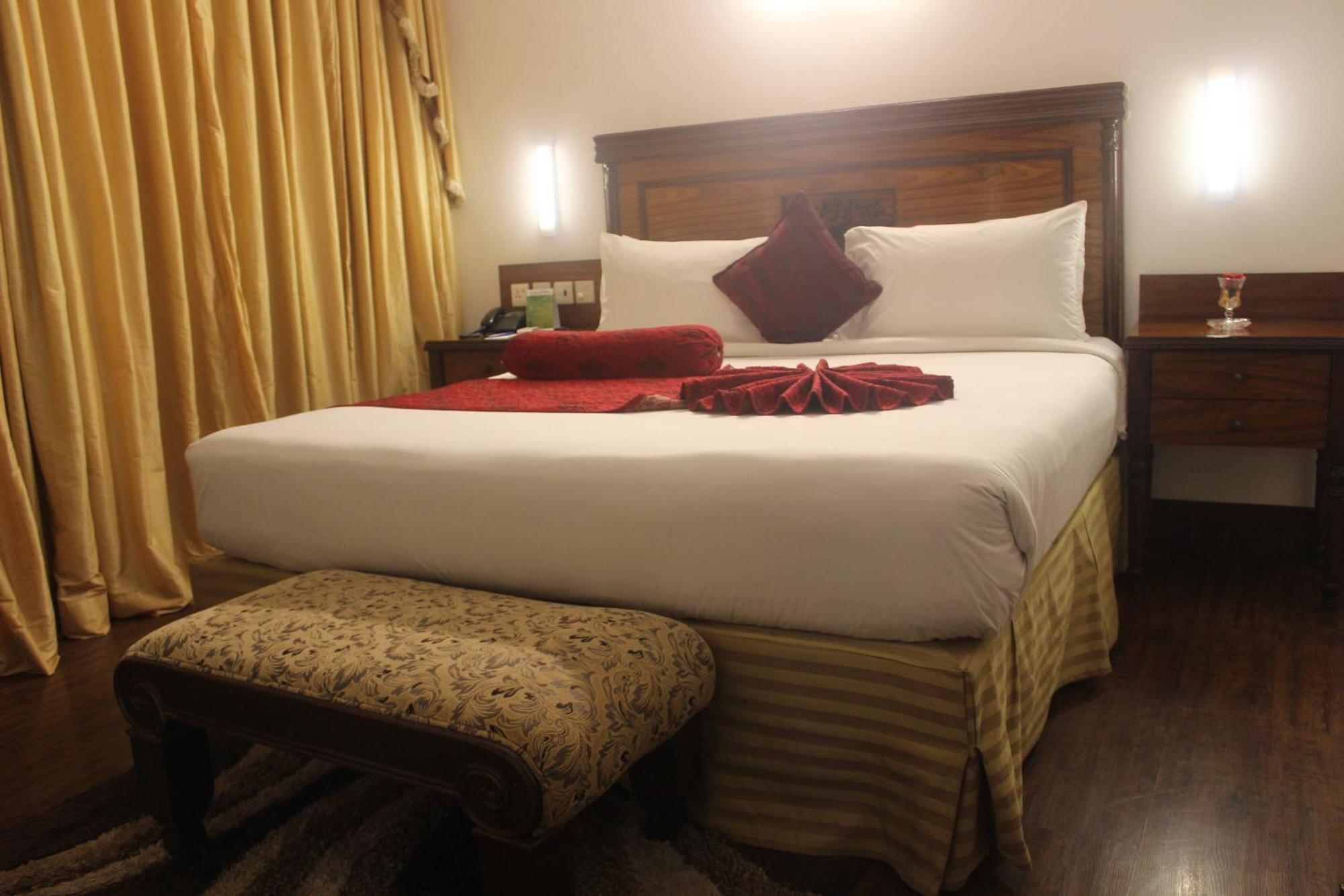 Mehran Hotel Karachi Esterno foto