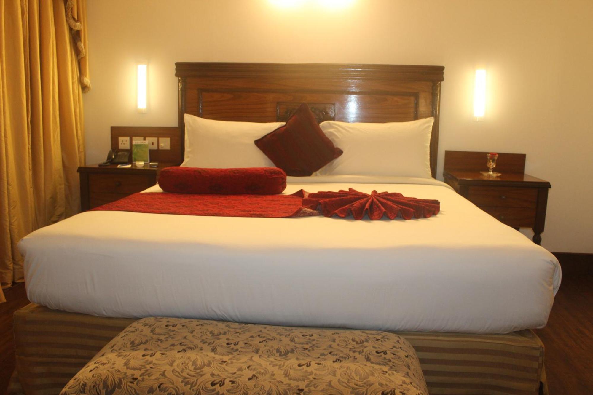 Mehran Hotel Karachi Esterno foto