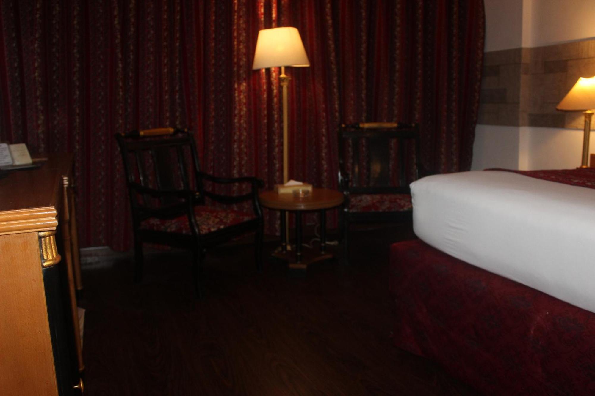 Mehran Hotel Karachi Esterno foto