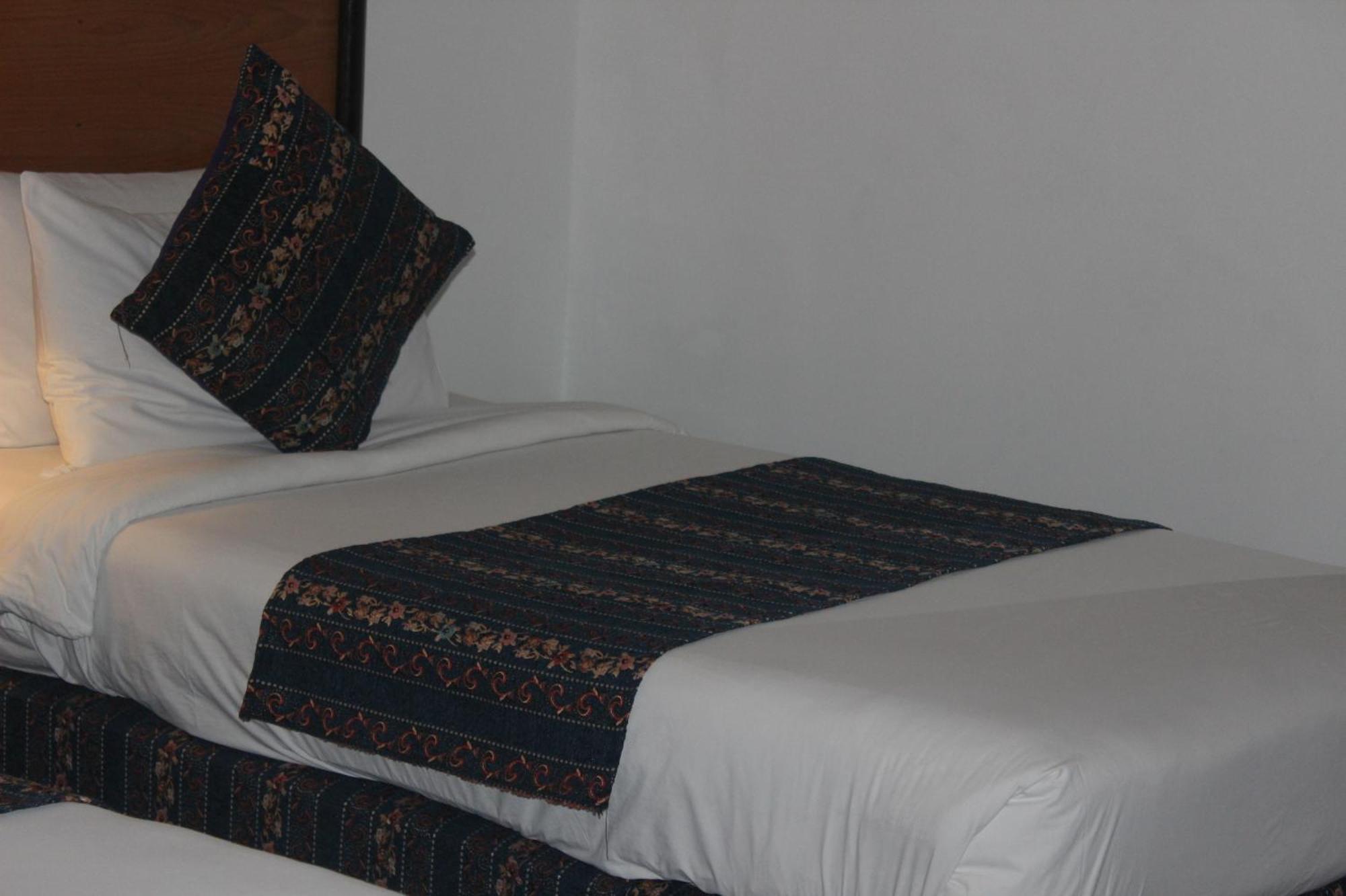 Mehran Hotel Karachi Esterno foto